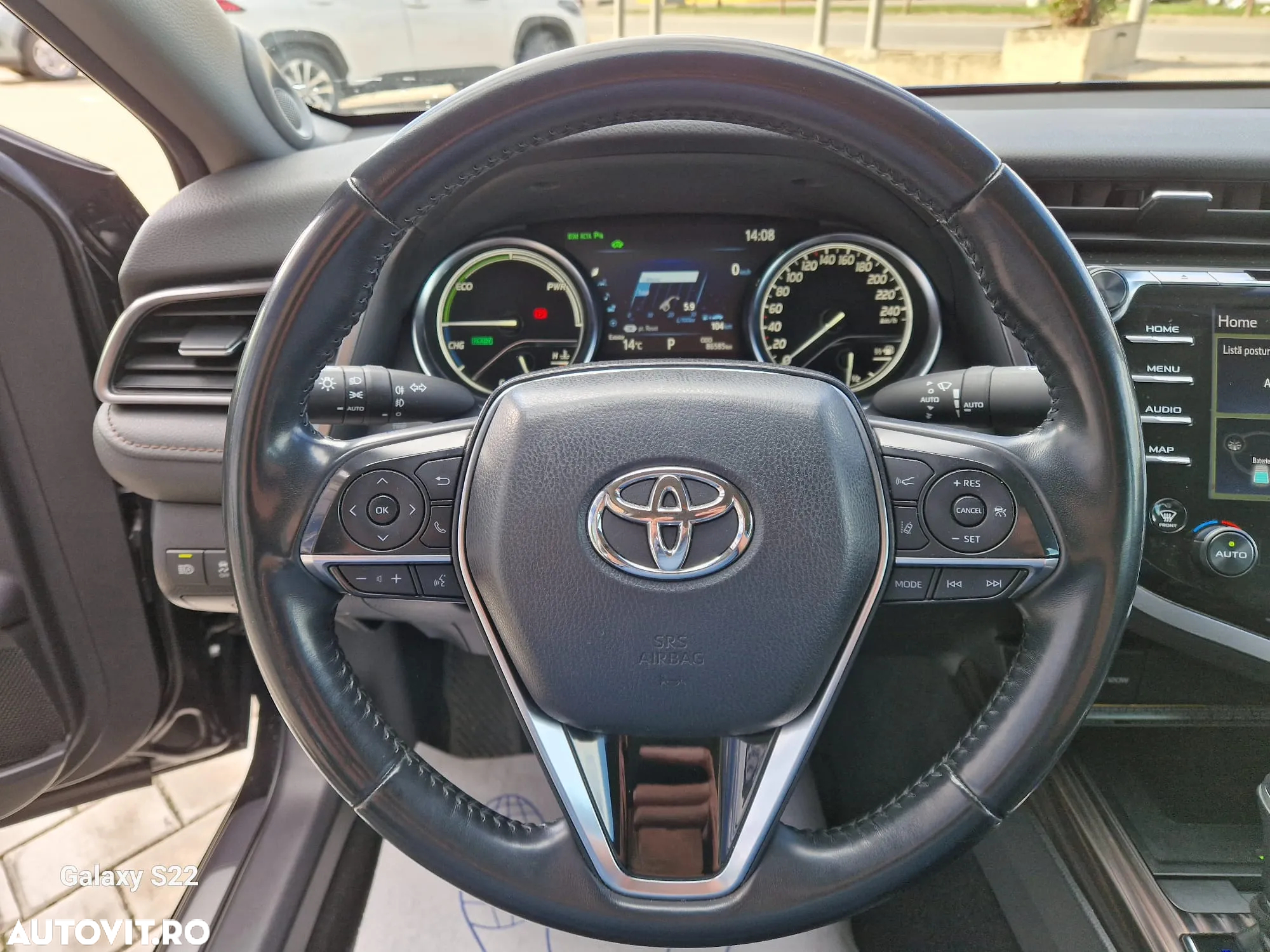 Toyota Camry 2.5 Hybrid Exclusive - 12