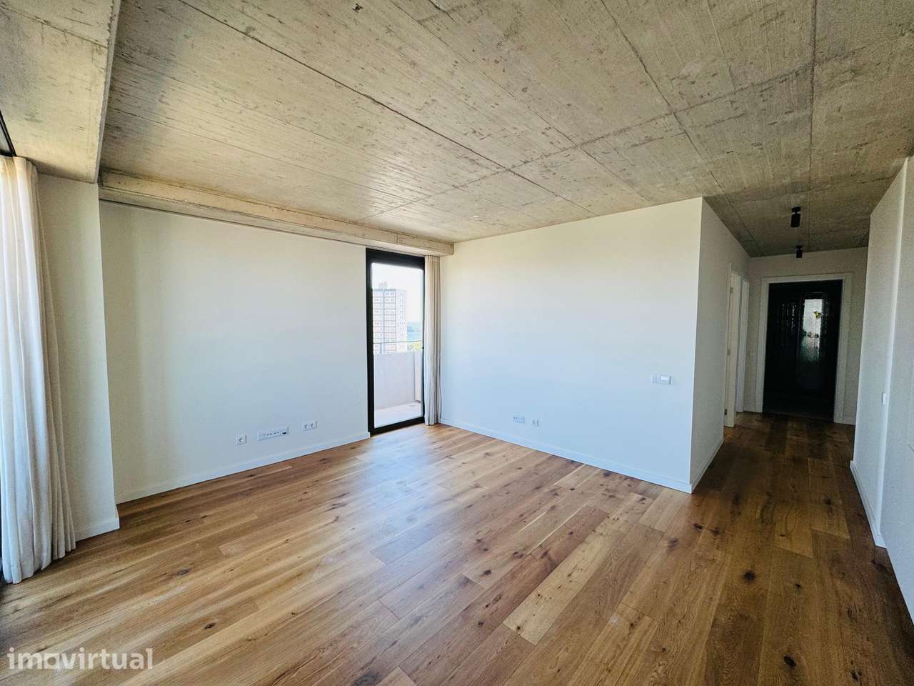Arrendamento de apartamento t2 na Avenida Doutor António Macedo - Grande imagem: 4/30