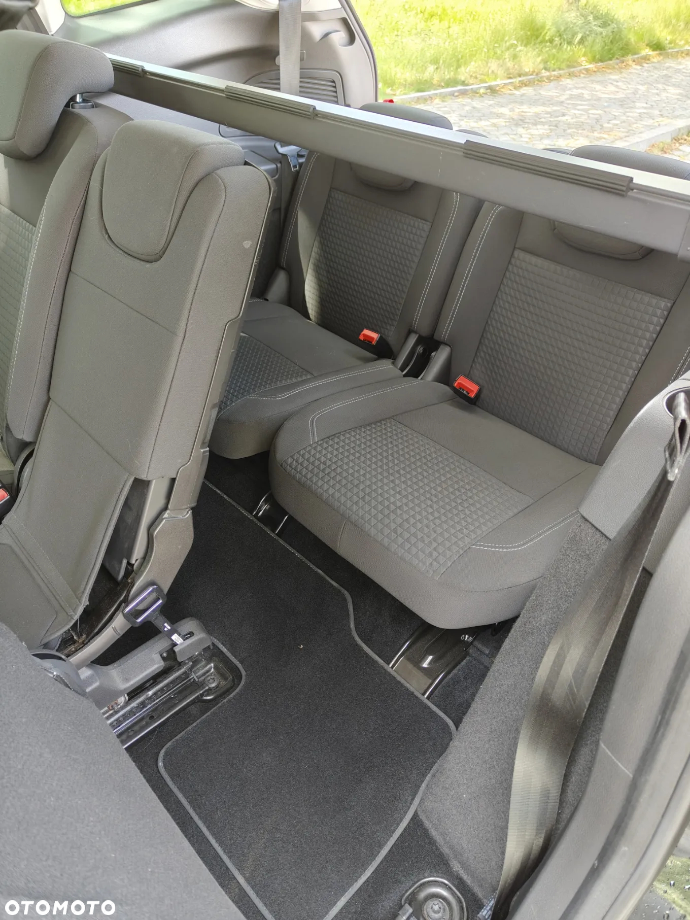 Ford Grand C-MAX - 9