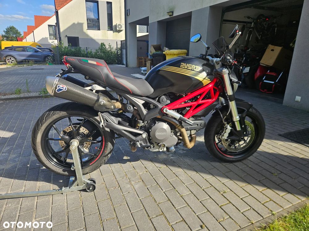 Ducati Monster - 4