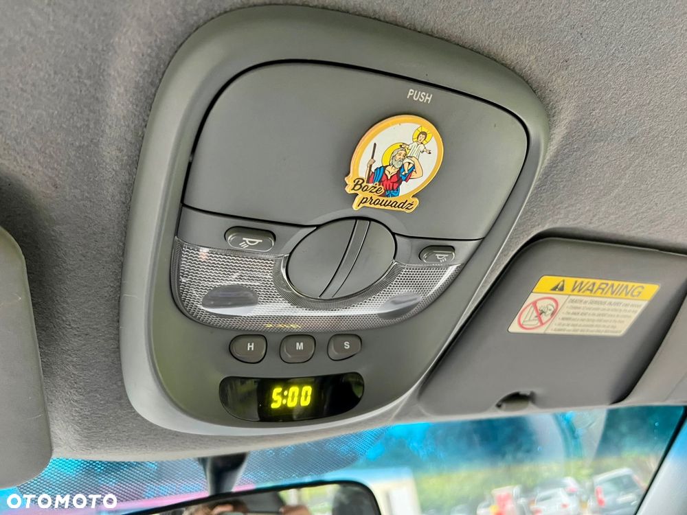 Kia Carens - 28