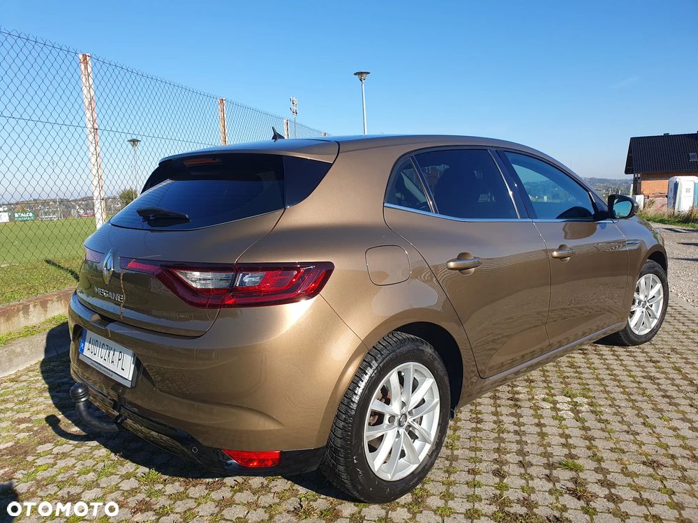 Renault Megane ENERGY TCe 130 BOSE EDITION - 33