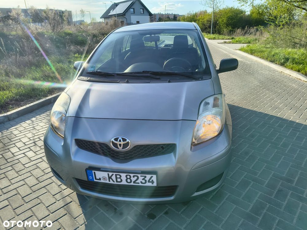 Toyota Yaris - 4