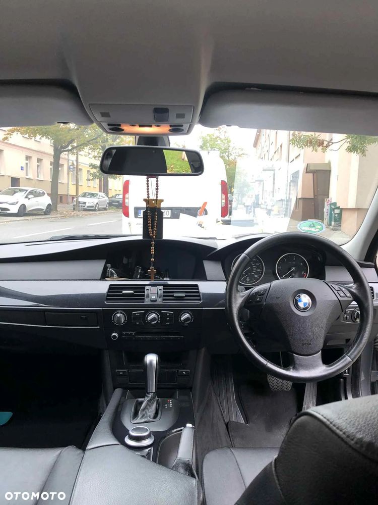 BMW Seria 5 520d Touring - 6