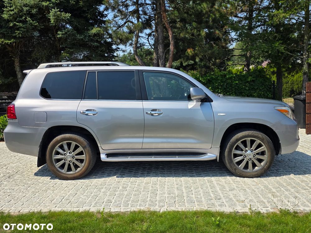 Lexus LX - 4