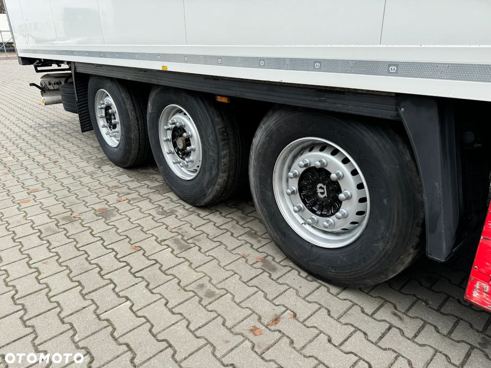 Krone Chłodnia ,Doppelstock,Multitemp. Carrier Vector 1950Mt - 23