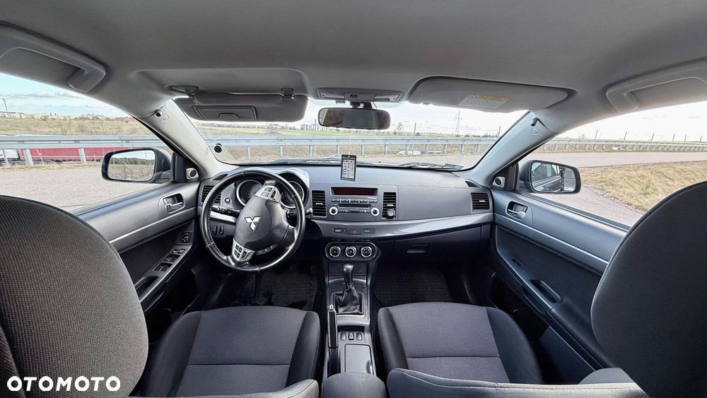 Mitsubishi Lancer 1.8 Intense - 16