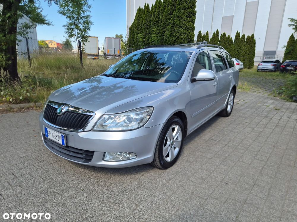 Skoda Octavia 1.6 TDI Ambiente - 2