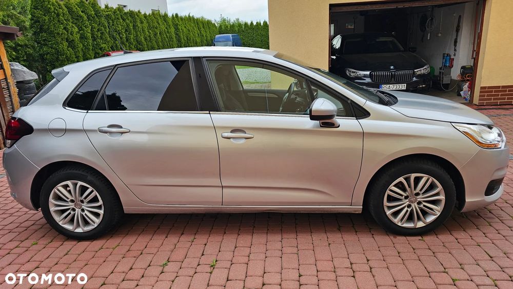 Citroën C4 e-HDi 115 ETG6 Exclusive - 16