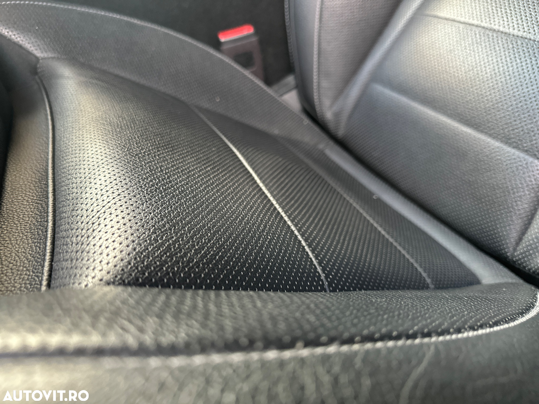 Mercedes-Benz E 220 d 4MATIC Aut. - 14