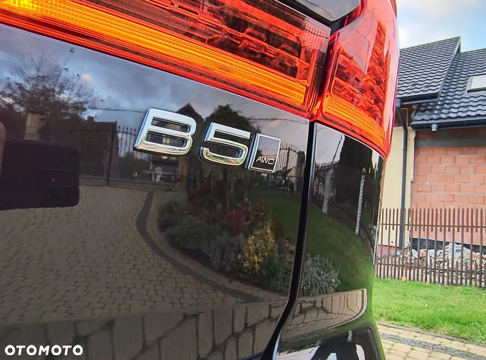 Volvo XC 60 B5 B AWD Plus Black Edition - 34