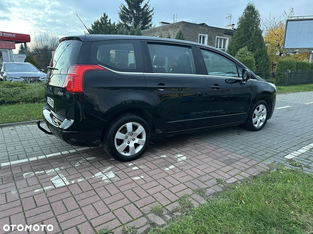 Peugeot 5008 - 4