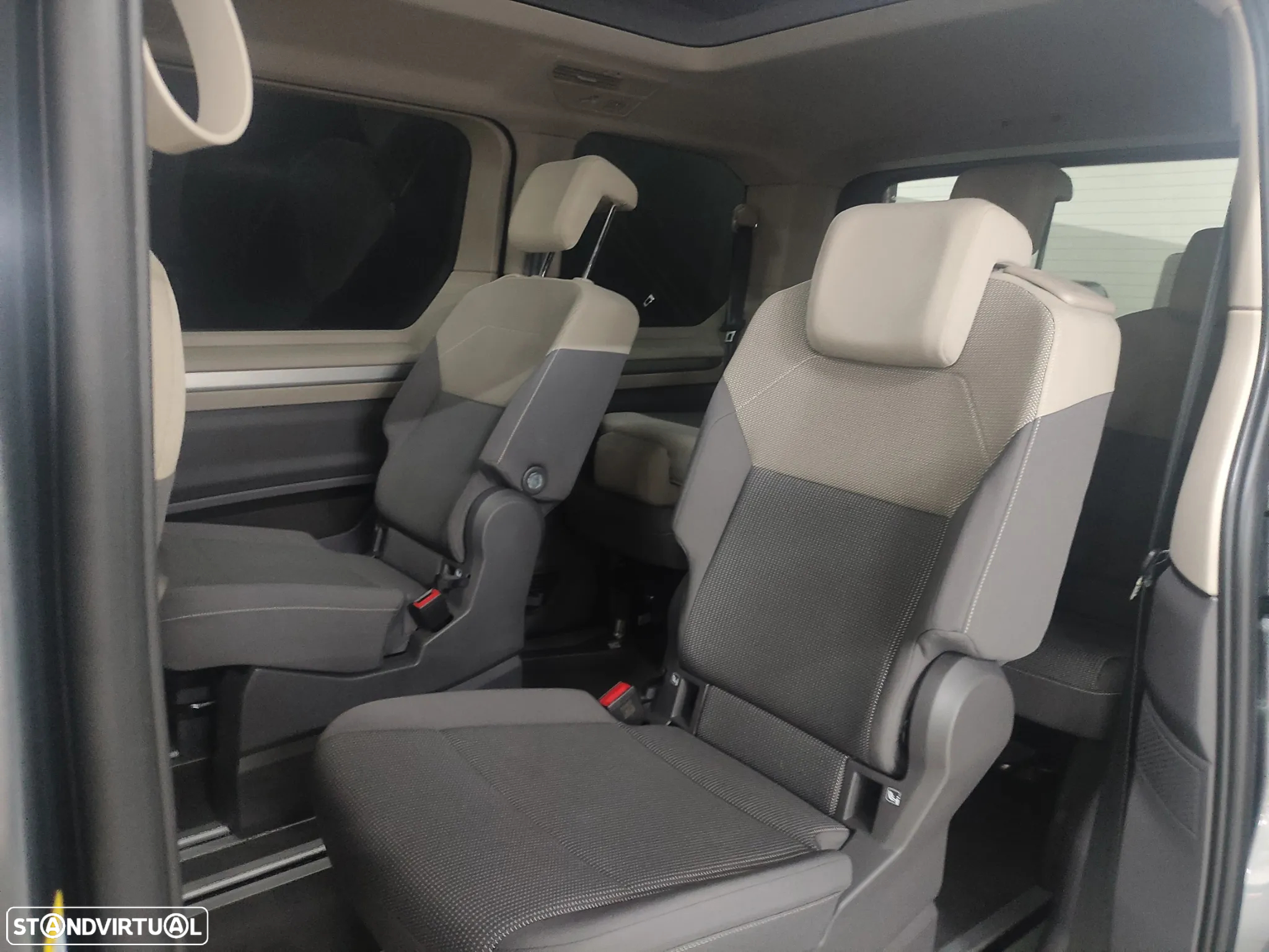 VW Multivan 1.5 TSI e-Hybrid Style DSG - 8