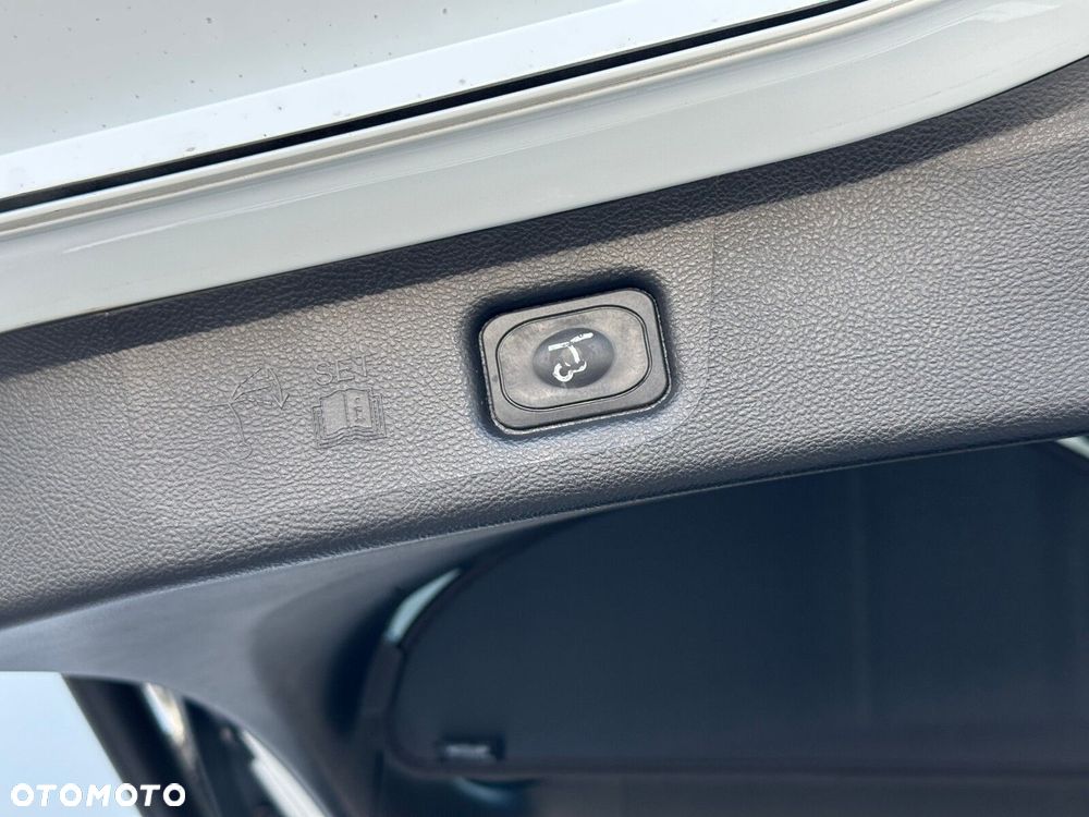Ford S-Max - 35