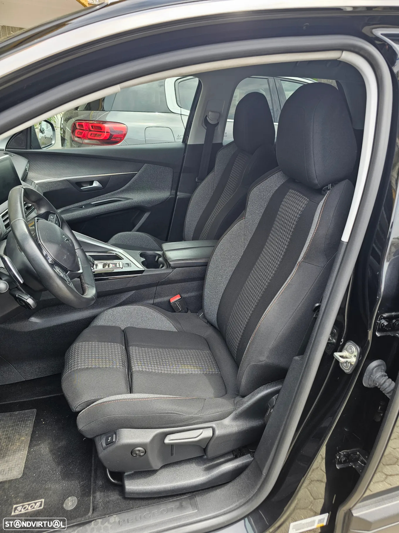 Peugeot 3008 BlueHDi 130 Stop & Start EAT8 Active Business-Pack - 7