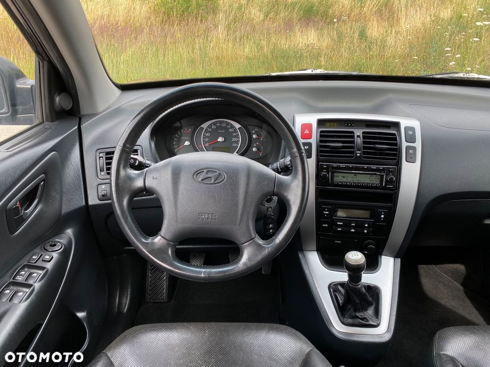 Hyundai Tucson 2.0 2WD GLS Navi - 18