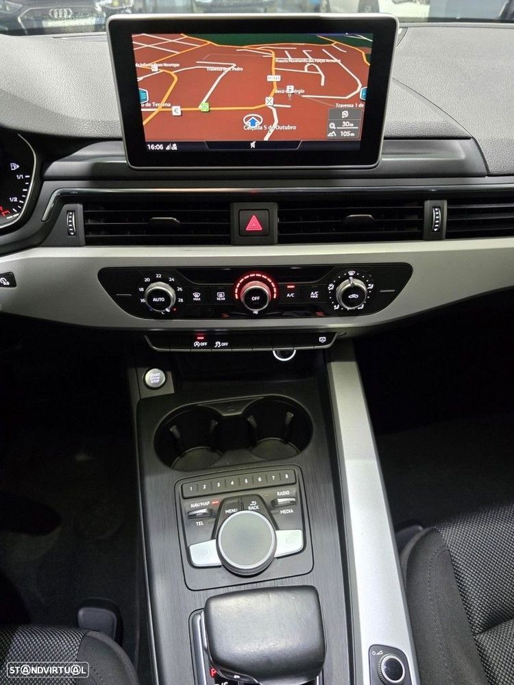 Audi A4 Avant 2.0 TDI Advance S tronic - 25