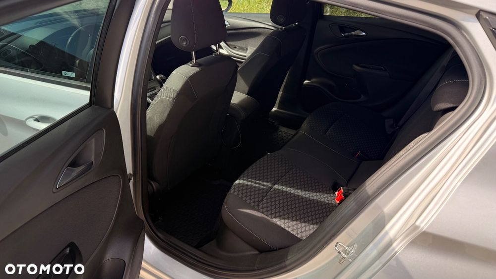 Opel Astra 1.4 T Enjoy - 11