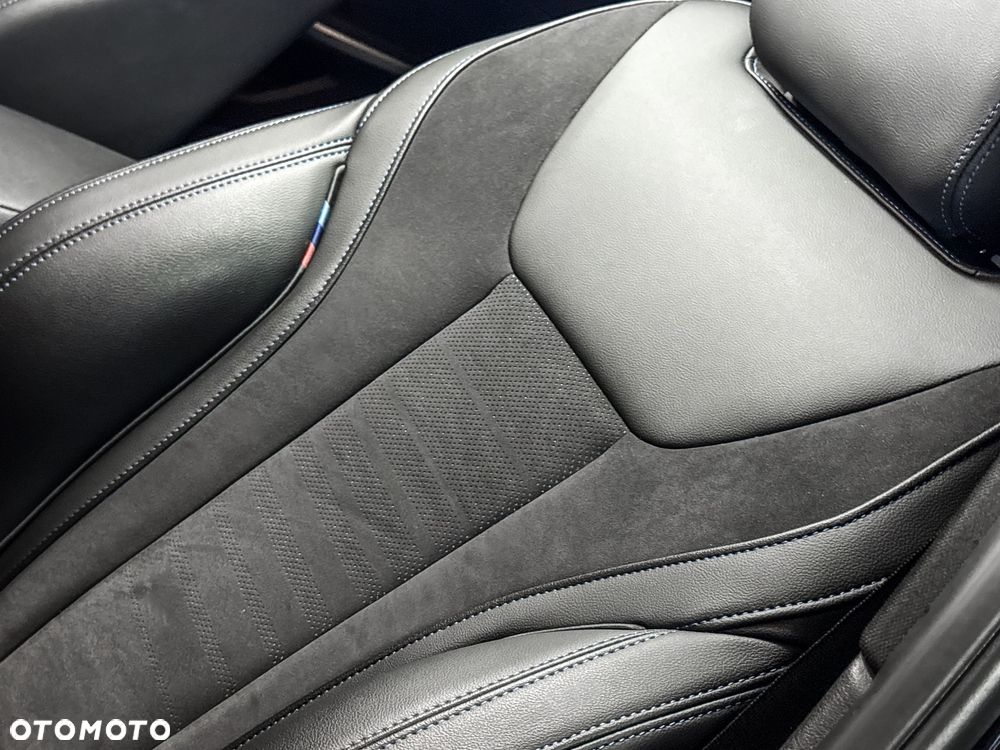 BMW Seria 3 318i M Sport Edition - 26