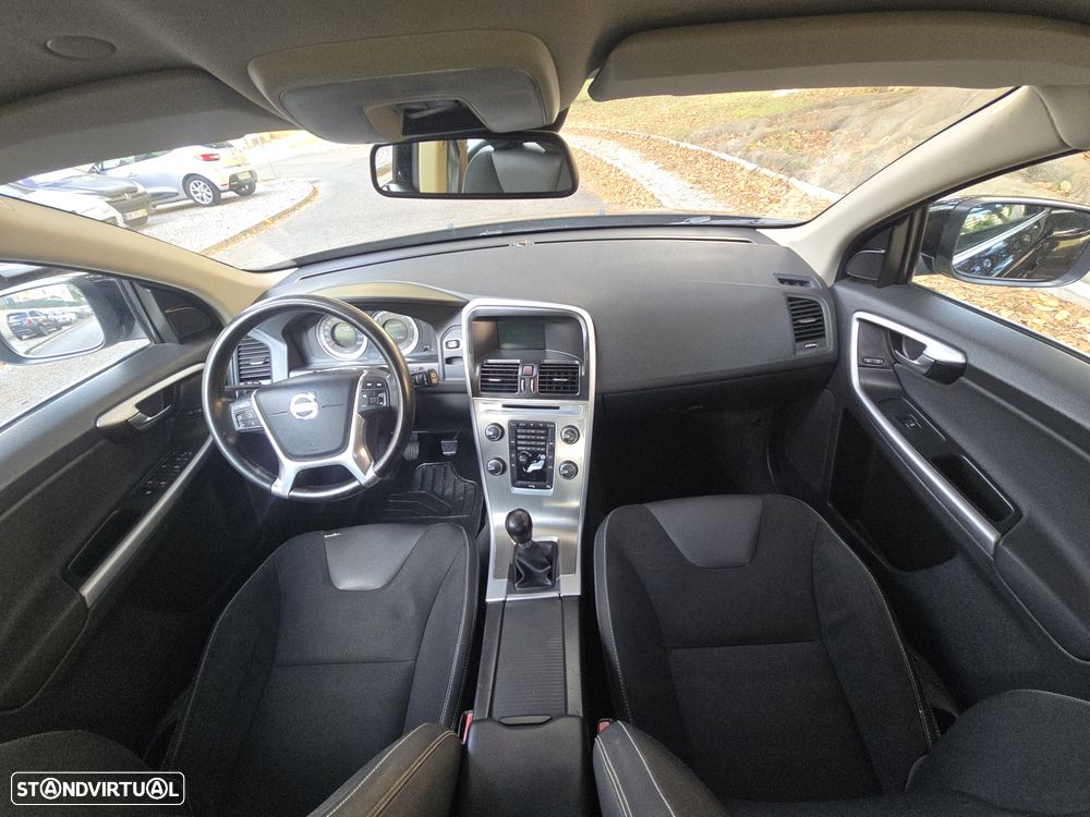 Volvo XC 60 2.0 D3 Drive Momentum Start/Stop - 12