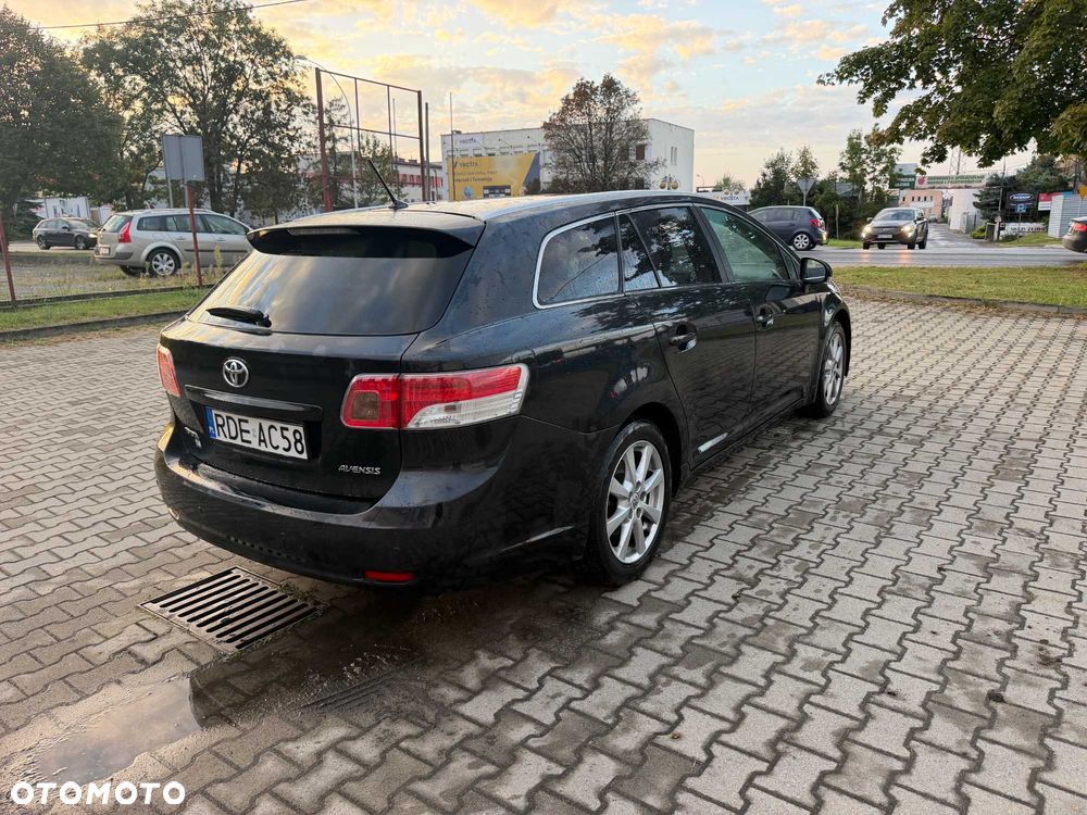 Toyota Avensis - 3