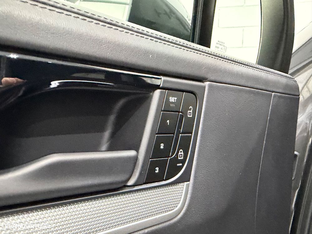 Porsche Cayenne Coupé E-Hybrid - 27