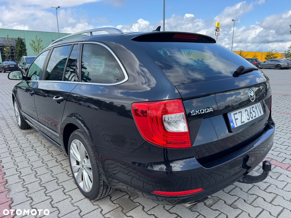 Skoda Superb 2.0 TDI Elegance DSG - 10