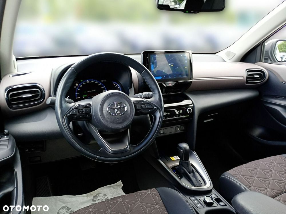 Toyota Yaris Cross - 16
