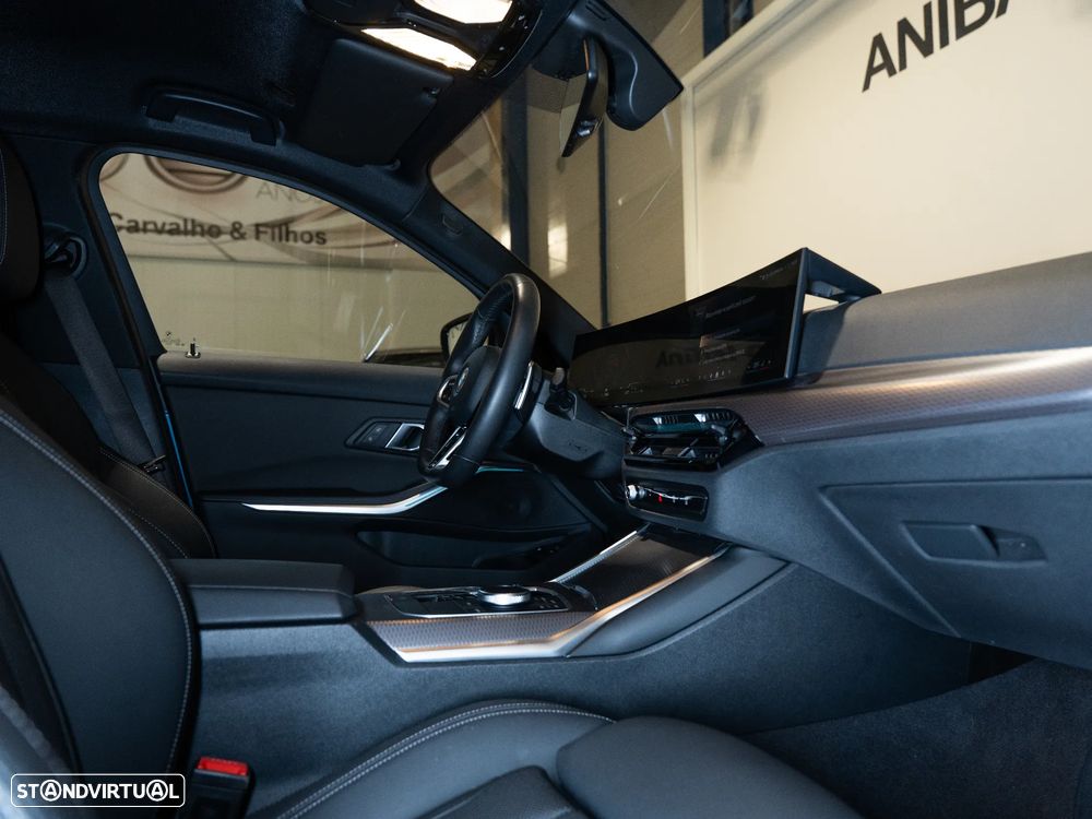 BMW 330 e Pack Desportivo M Auto - 7