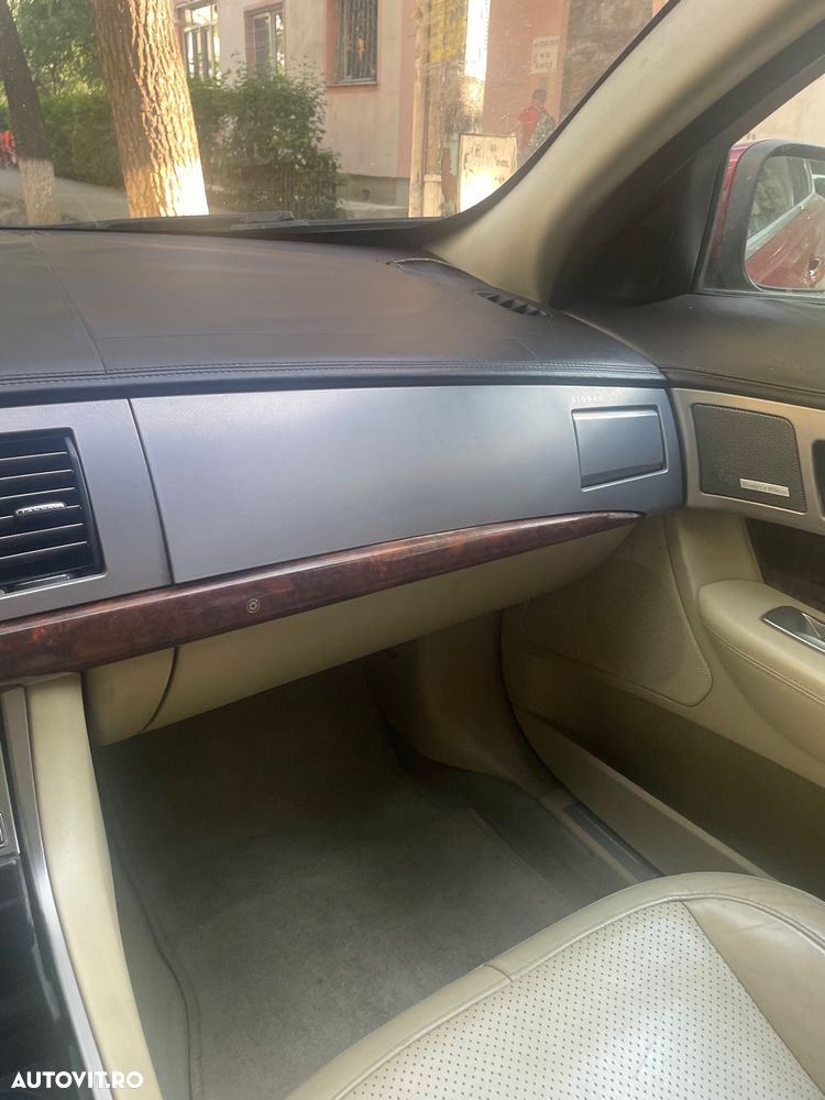 Jaguar XF 2.7D Luxury - 14
