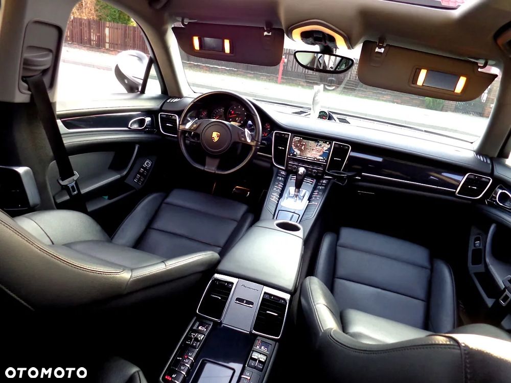Porsche Panamera 4 PDK Edition - 8