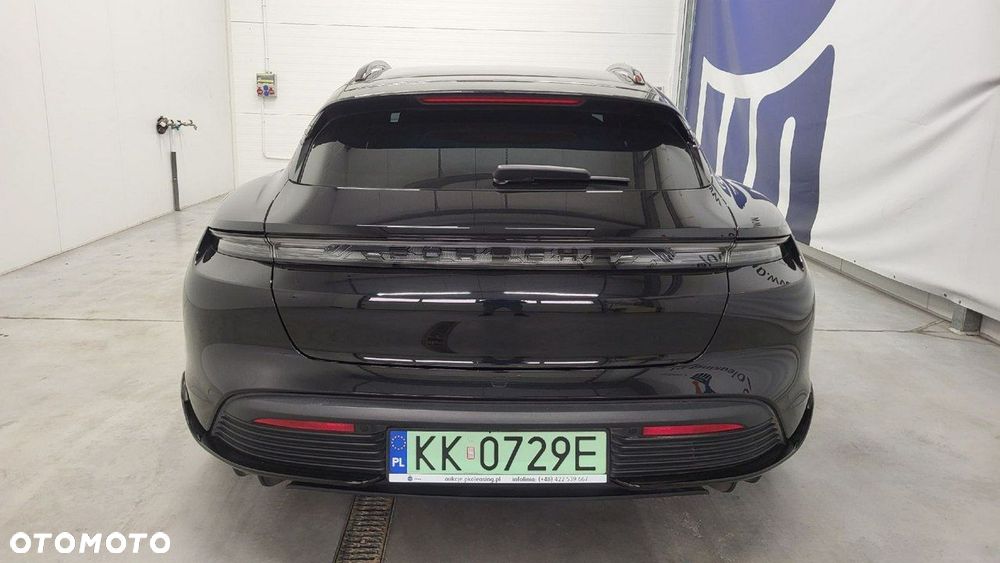 Porsche Taycan - 7