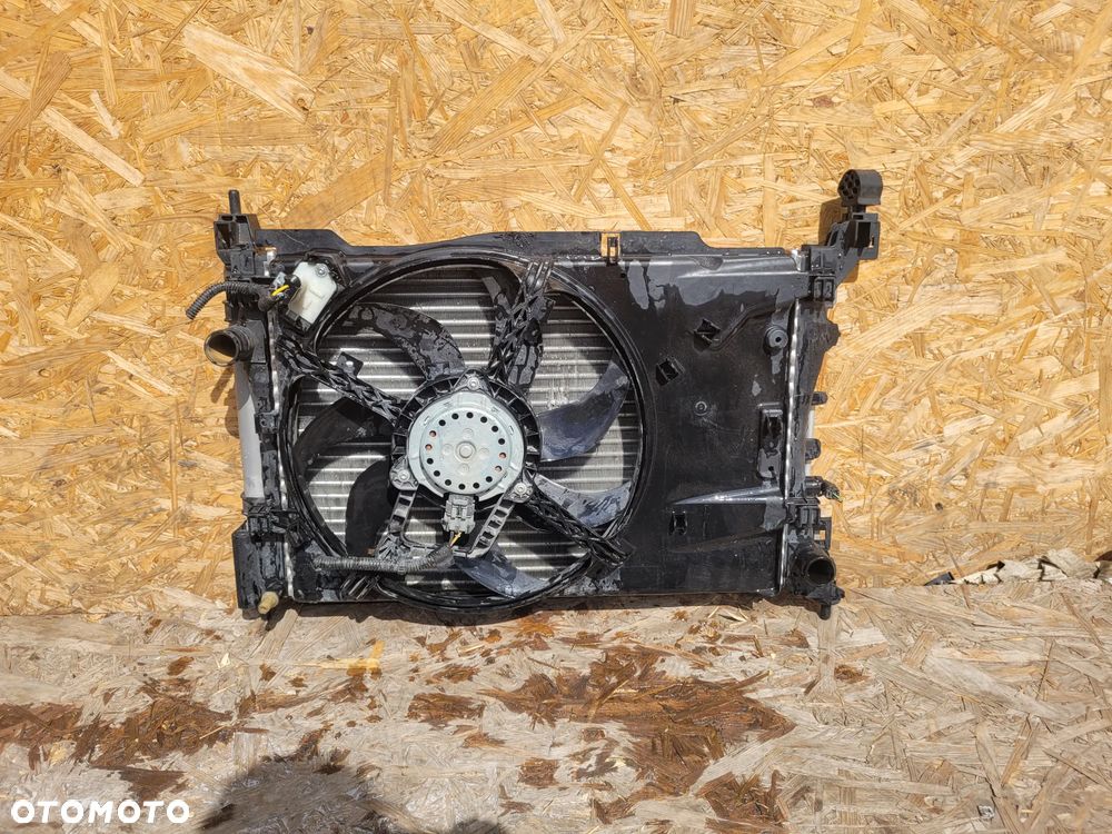 OPEL CORSA E 14- PAS PRZEDNI CHŁODNICE WENTYLATOR - 6