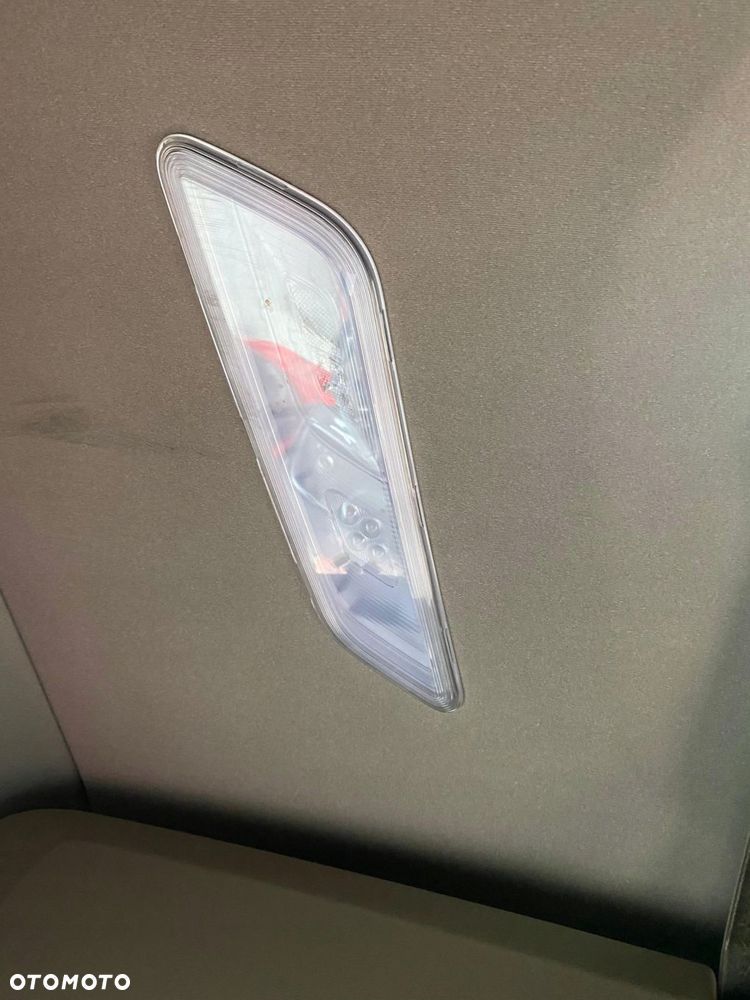 KOMPLET LAMP OŚWIETLENIA KABINY LEWA / PRAWA 2313445 - 2