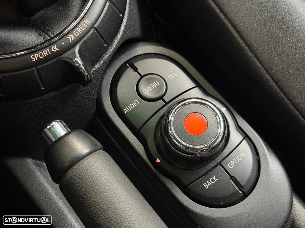 MINI 5 Portas Cooper D - 18