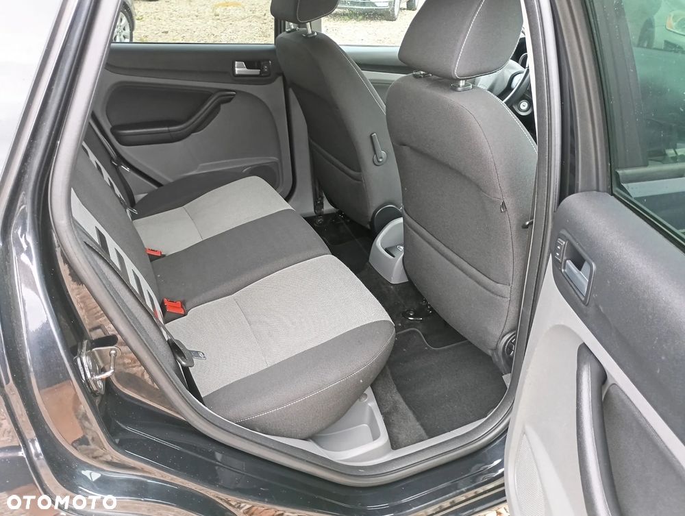 Ford Focus 1.6 TDCi Titanium ECOnetic - 26