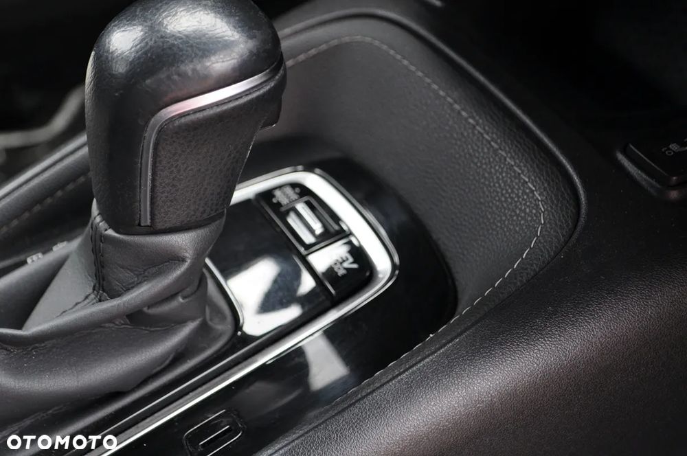 Toyota Corolla 1.8 Business Edition - 27