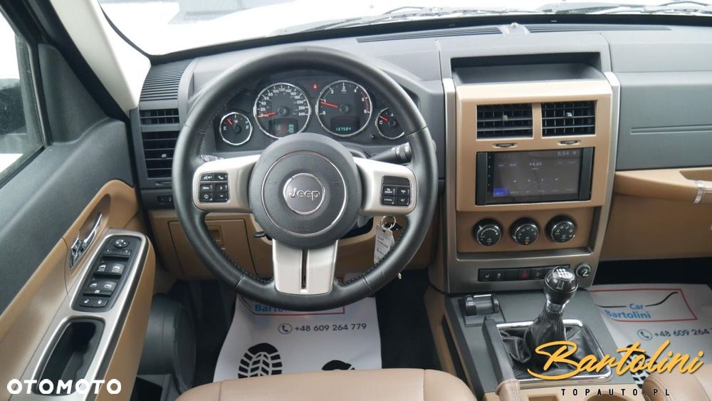 Jeep Cherokee - 9