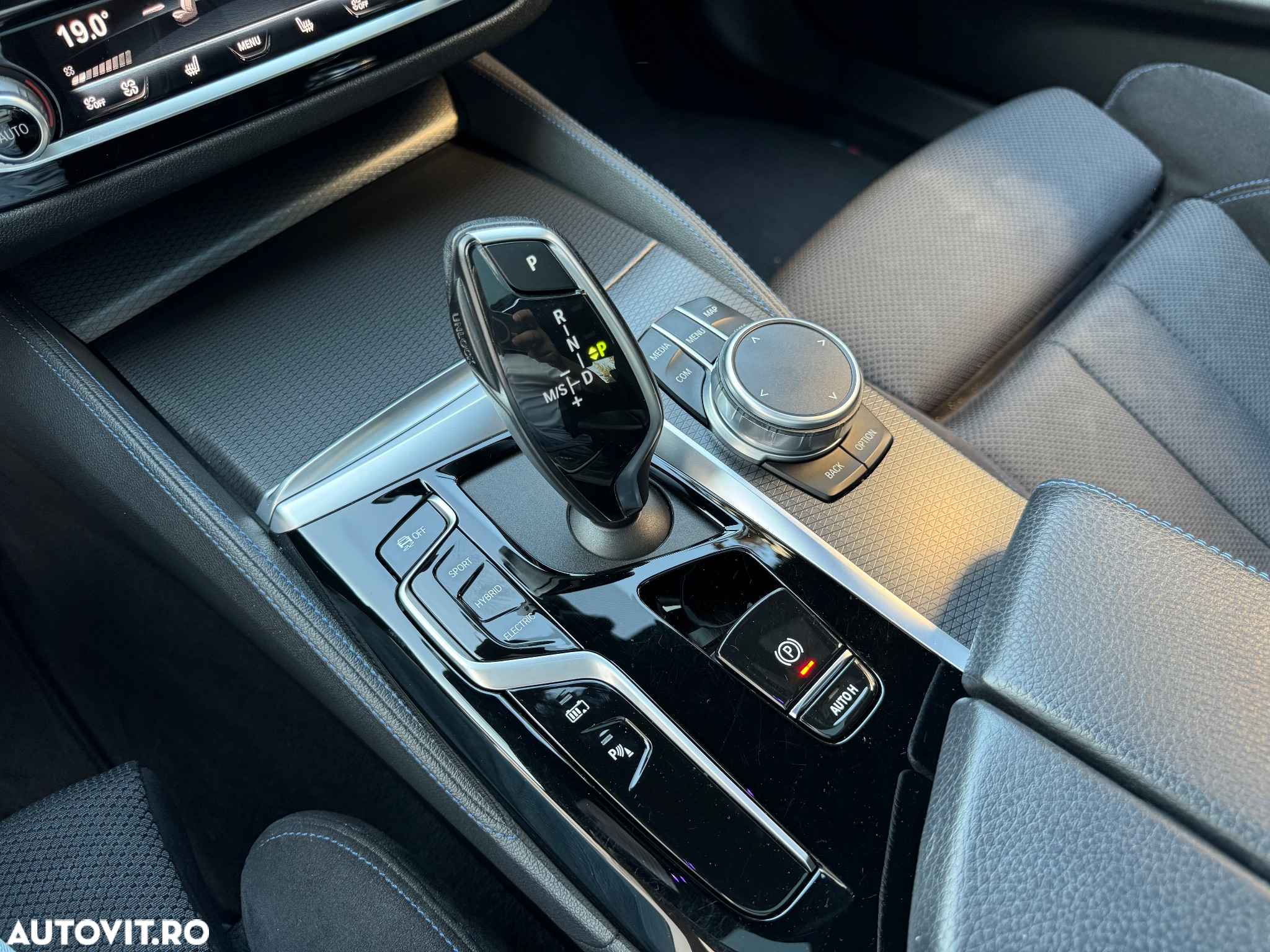 BMW Seria 5 530e Aut. - 19
