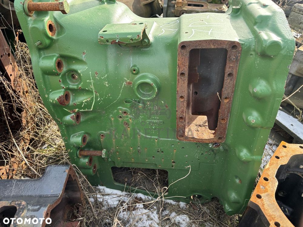 John Deere 7R 330 7R330 Obudowa Skrzyni Biegów DTF3 IVT R558736 R558734 RE582809 - 1