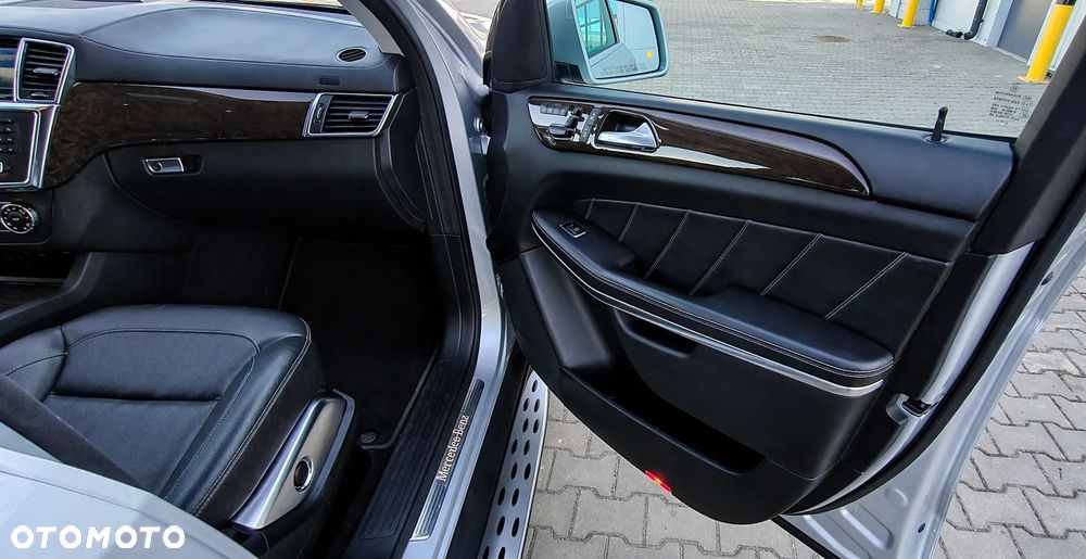 Mercedes-Benz GL 350 BlueTEC 4Matic 7G-TRONIC - 21