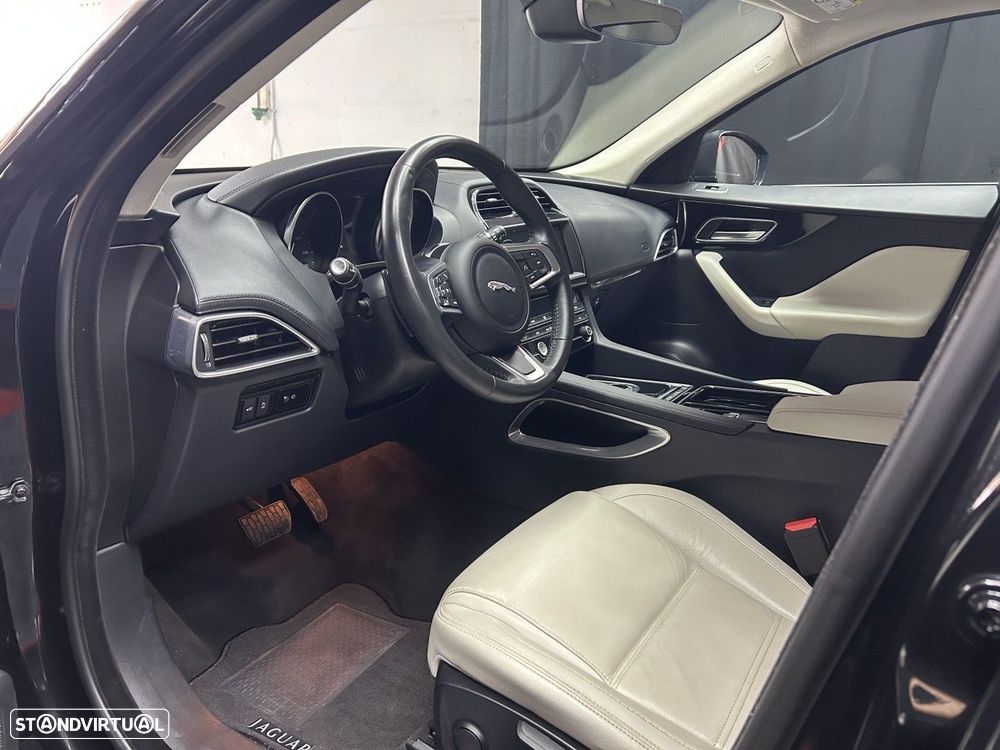 Jaguar F-Pace 2.0 i4D Portfolio Aut. - 10