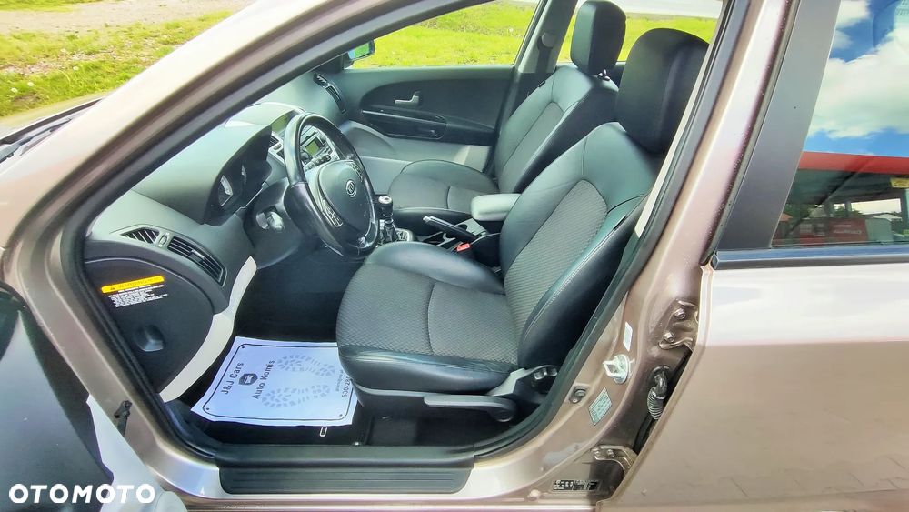 Kia Ceed 1.4 Comfort + - 4