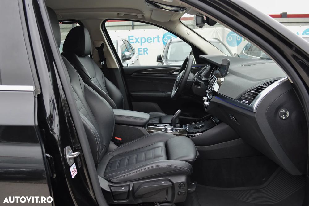 BMW X3 xDrive30i Aut. Luxury Line - 35