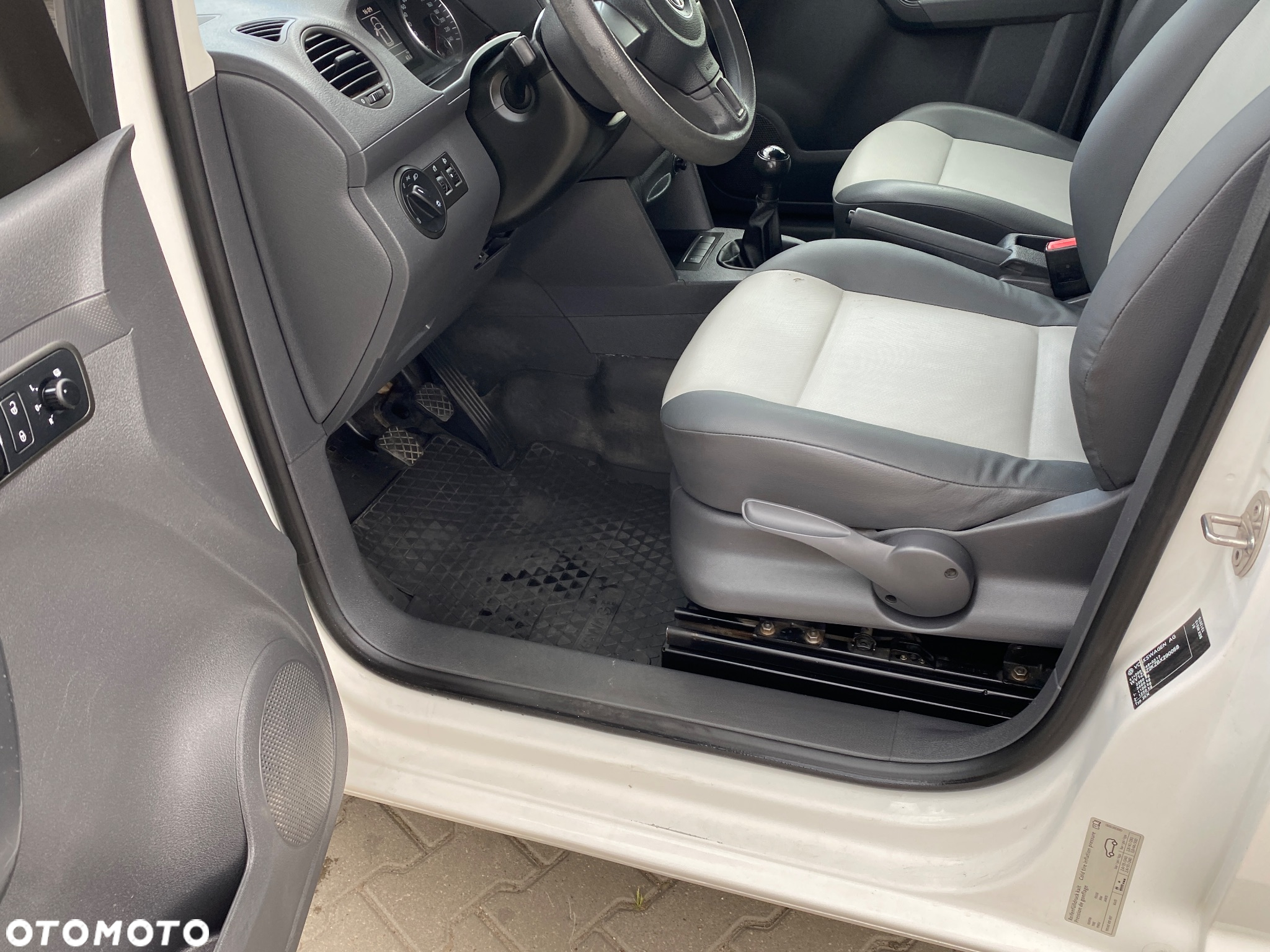 Volkswagen CADDY - 14