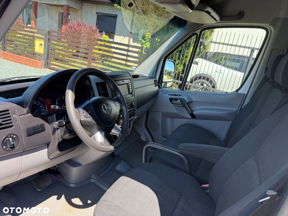 Mercedes-Benz Sprinter - 10