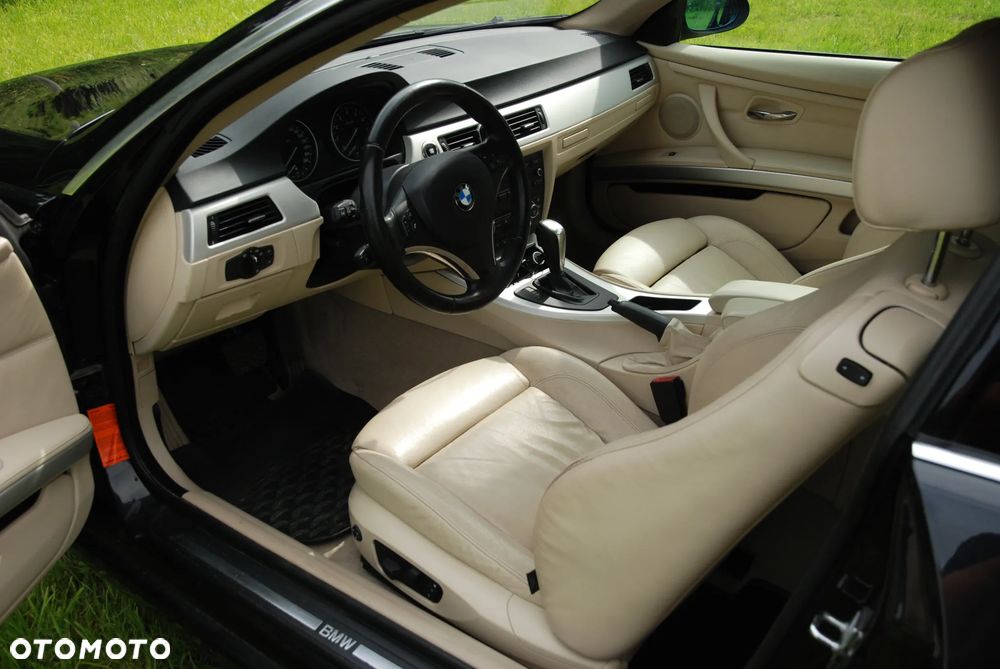 BMW Seria 3 325xi - 15