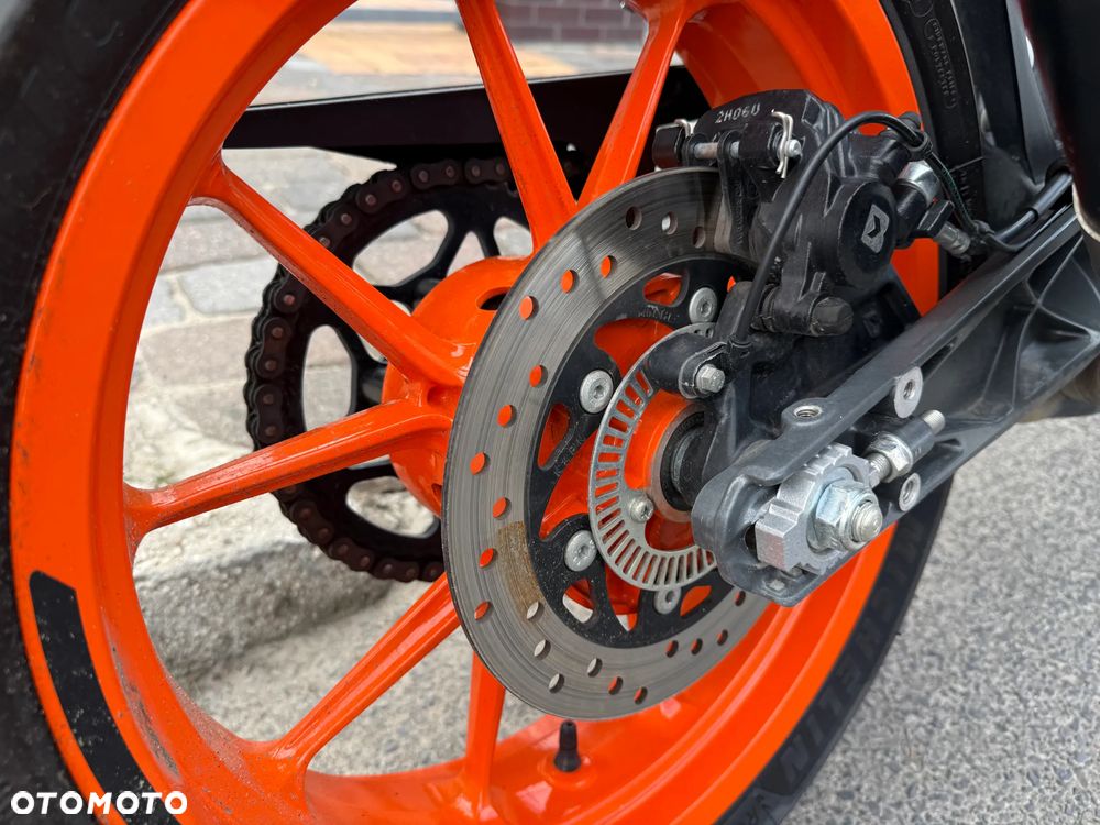KTM Duke 125 - 18