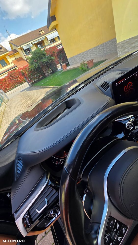 BMW Seria 5 550i xDrive - 9