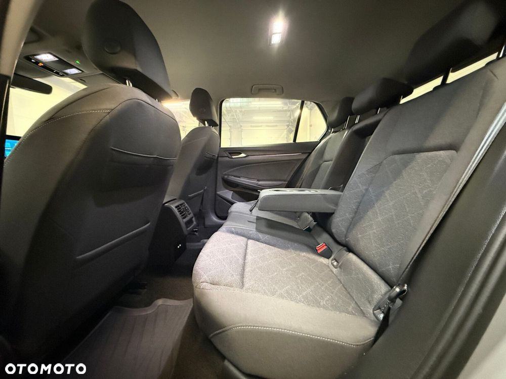 Volkswagen Golf - 25